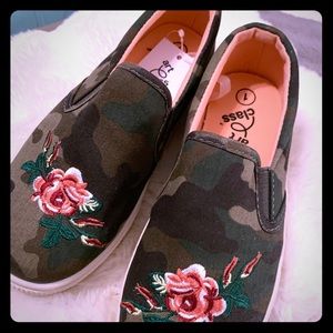 Little girls trendy sneakers